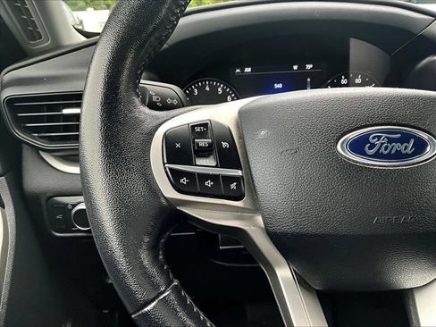 Used 2021 Ford Explorer XLT AWD/4WD image 13