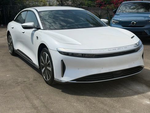 Used 2024 Lucid Air Touring AWD/4WD image 3