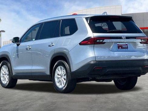 Certified 2025 Toyota Grand Highlander FWD image 7