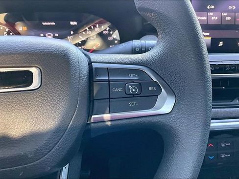 Used 2023 Jeep Compass Sport image 11