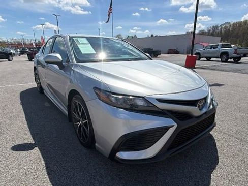 Used 2021 Toyota Camry SE AWD/4WD image 7