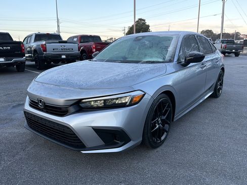 Used 2022 Honda Civic Sport image 2