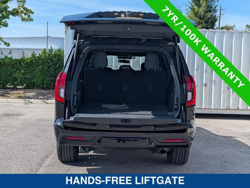 Certified 2025 Ford Expedition Max Platinum w/ Stealth Appearance Package AWD/4WD image 15