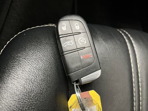 Used 2013 Chrysler 300 S image 25