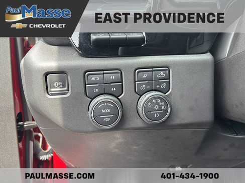 Used 2024 Chevrolet Silverado 1500 High Country w/ Technology Package AWD/4WD image 12