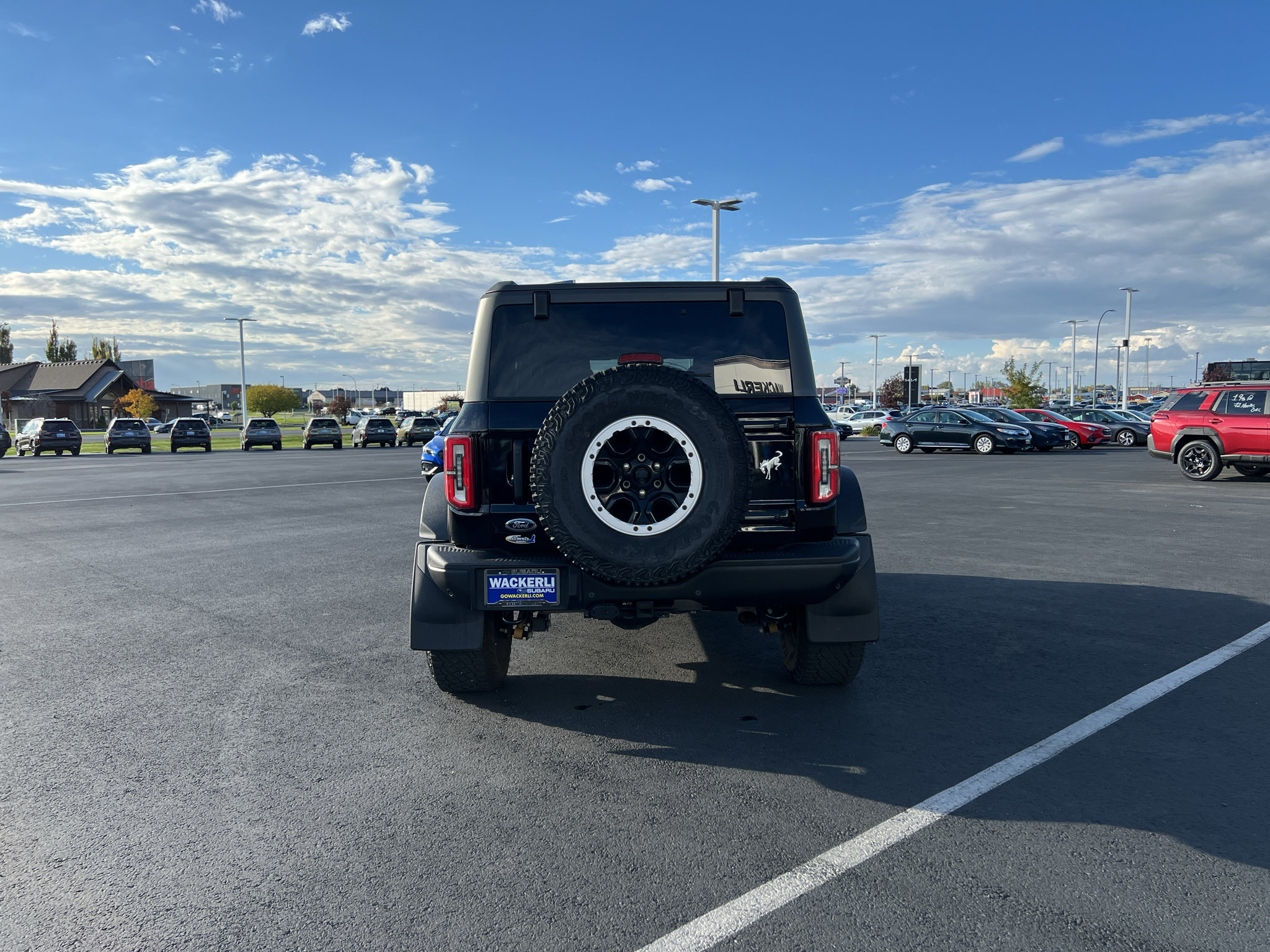 Used 2023 Ford Bronco Badlands w/ Sasquatch Package AWD/4WD image 5