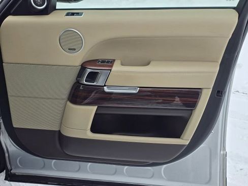 Used 2016 Land Rover Range Rover Supercharged image 16