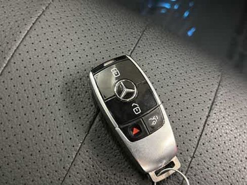 Used 2023 Mercedes-Benz E 350 4MATIC Sedan image 36