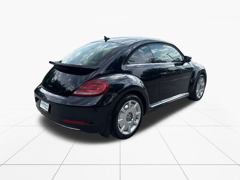 Used 2018 Volkswagen Beetle 2.0T SE FWD image 8