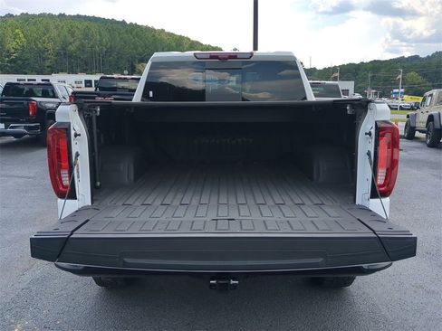 Used 2024 GMC Sierra 1500 AT4X image 13