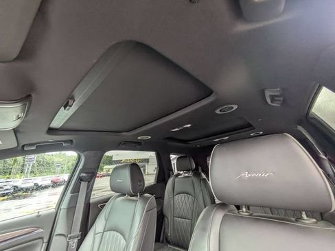 Used 2023 Buick Enclave Avenir AWD/4WD image 27