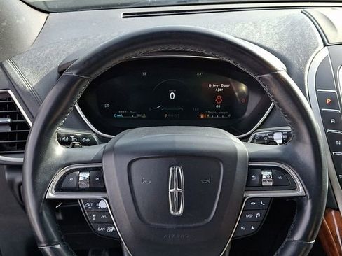 Used 2020 Lincoln Nautilus Reserve w/ Equipment Group 202A image 25