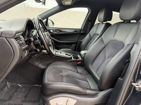 Used 2020 Porsche Macan image 20