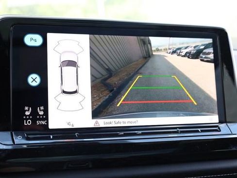 New 2026 Volkswagen Atlas Cross Sport SE image 14