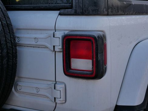 Certified 2019 Jeep Wrangler Unlimited Sahara image 19