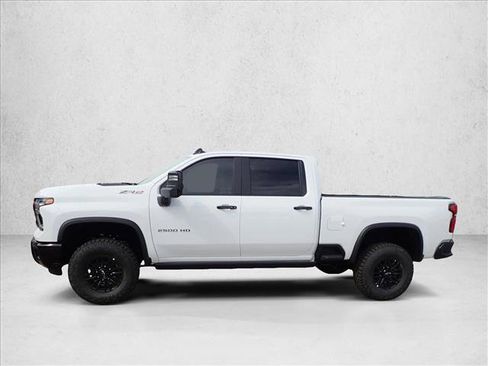 New 2026 Chevrolet Silverado 2500 ZR2 AWD/4WD image 2