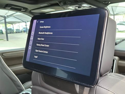 Used 2025 GMC Yukon Denali Ultimate w/ LPO, Floor Liner Package AWD/4WD image 26