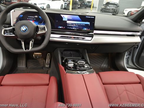 Used 2026 BMW i5 eDrive40 RWD image 15