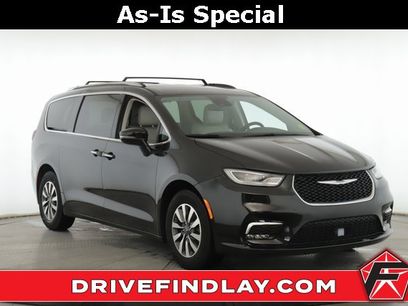 Used 2021 Chrysler Pacifica Touring-L