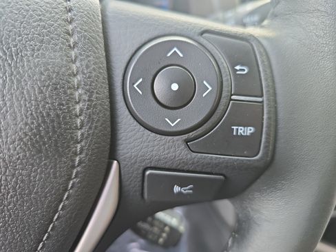 Used 2017 Toyota RAV4 XLE FWD image 18