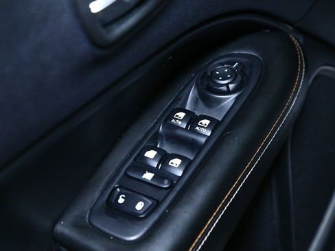 Used 2019 Jeep Compass Latitude w/ Popular Equipment Group image 16