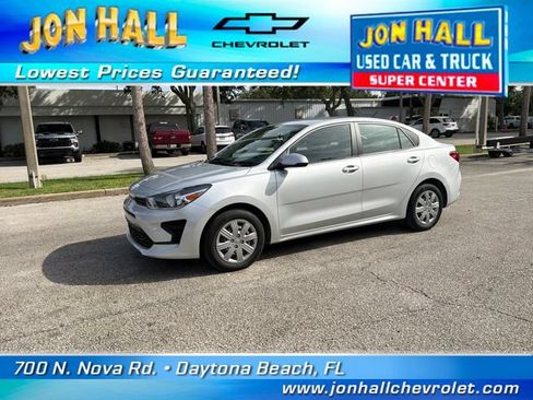 Used 2023 Kia Rio LX FWD image 2