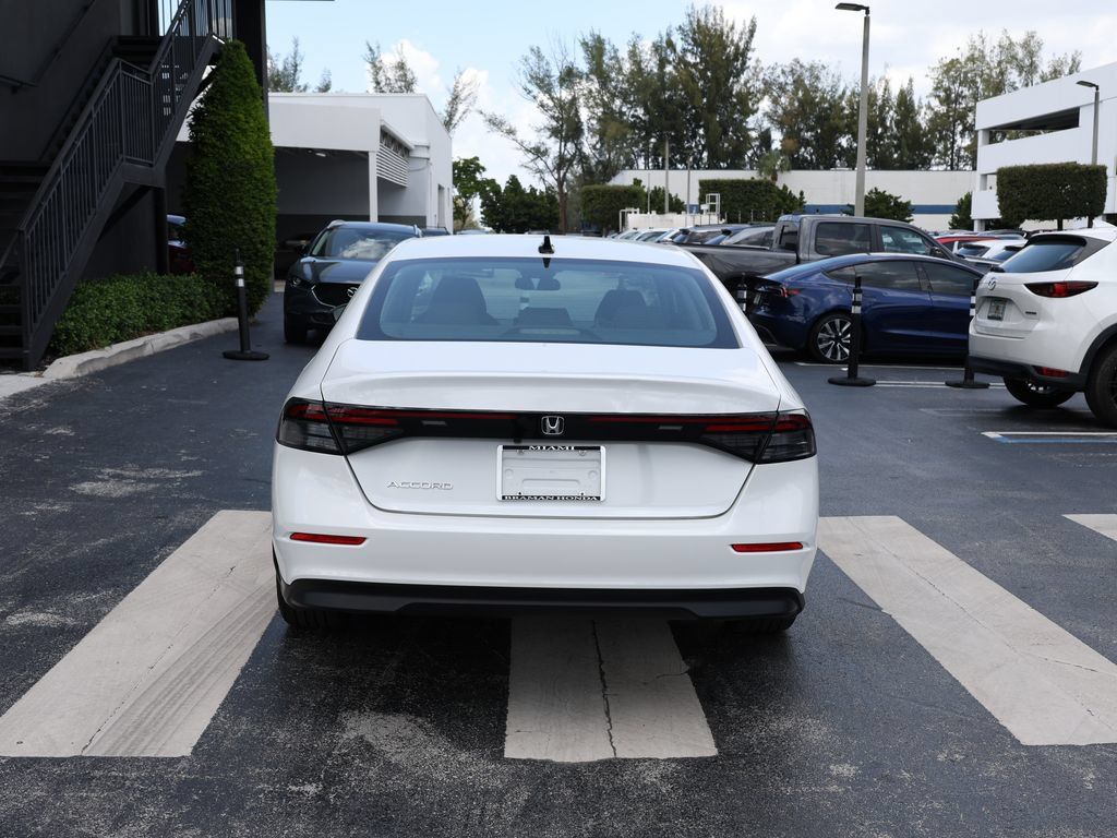 Used 2025 Honda Accord SE image 6