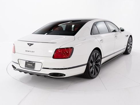 New 2026 Bentley Flying Spur Azure image 5