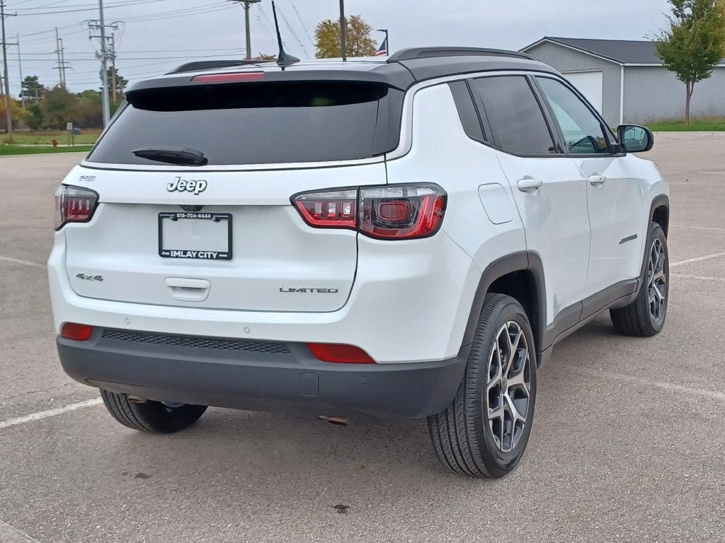 Used 2025 Jeep Compass Limited w/ Sun & Sound Group AWD/4WD image 4