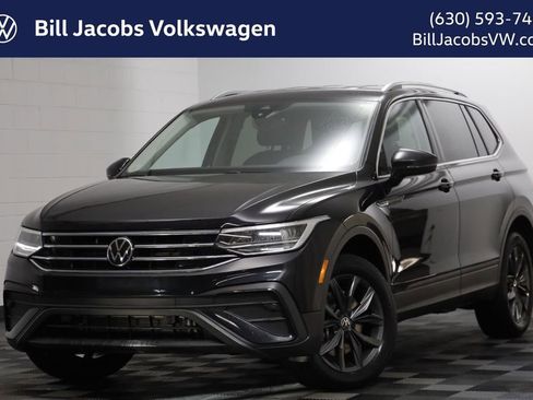 Used 2023 Volkswagen Tiguan SE AWD/4WD image 1