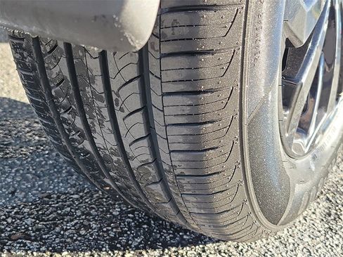 Used 2024 Toyota RAV4 SE image 31