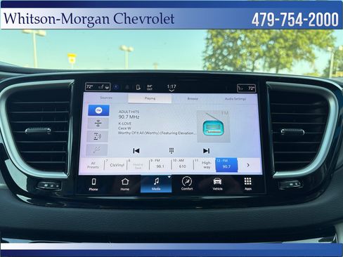 Used 2023 Chrysler Pacifica Touring-L FWD image 28
