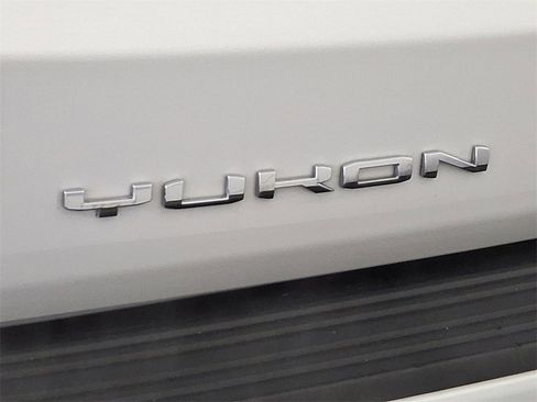 Used 2023 GMC Yukon Denali image 33