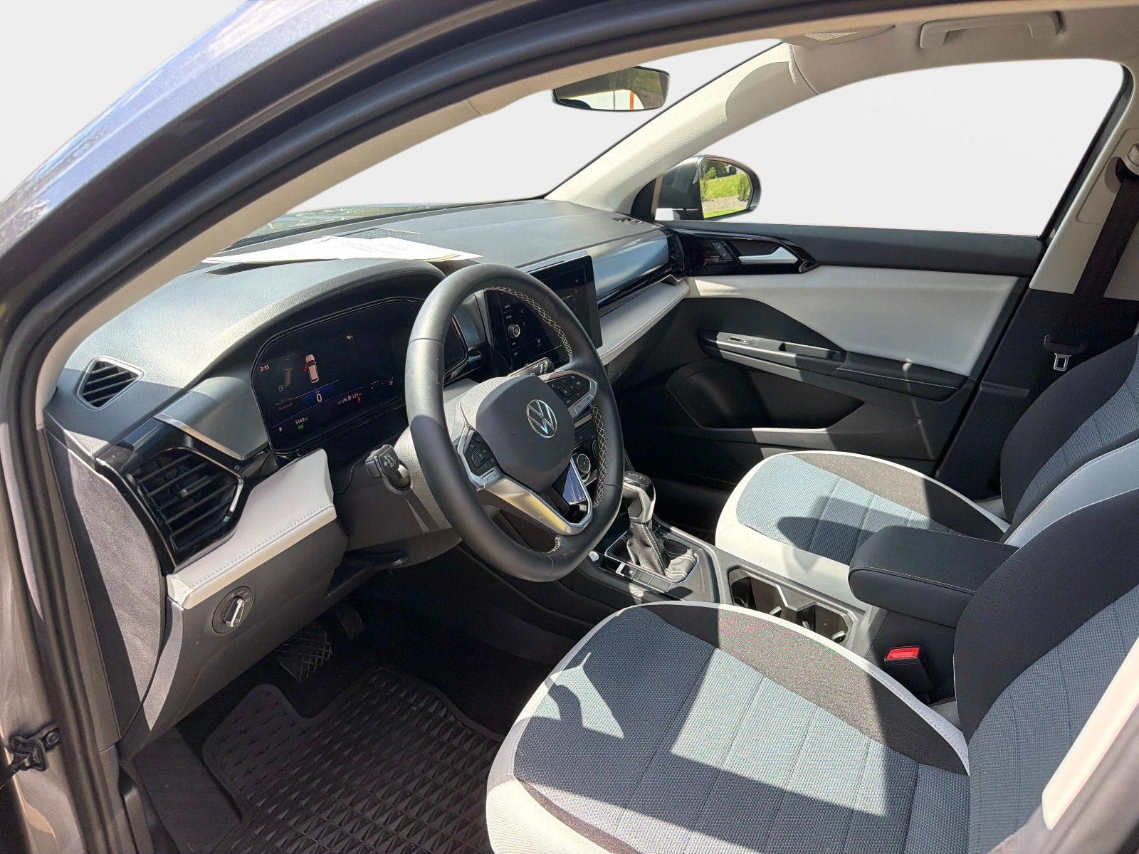 Used 2026 Volkswagen Taos S FWD image 19