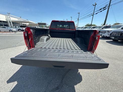 New 2026 GMC Sierra 2500 SLT w/ SLT Premium Package AWD/4WD image 32