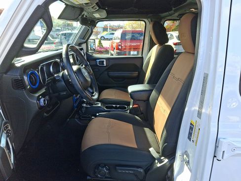 Used 2020 Jeep Wrangler Unlimited Sport image 13