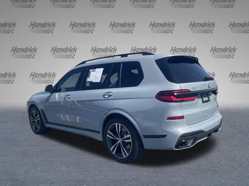 Used 2025 BMW X7 xDrive40i w/ M Sport Package AWD/4WD image 3