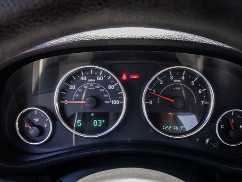 Used 2017 Jeep Wrangler Unlimited Sport image 32