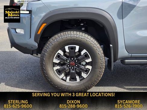 Used 2024 Nissan Frontier PRO-4X w/ Off-Road Protection Package image 16