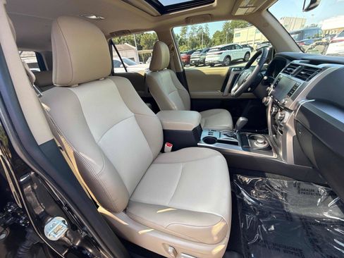 Used 2022 Toyota 4Runner SR5 Premium w/ Moonroof Package AWD/4WD image 27