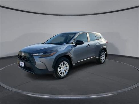 Used 2026 Toyota Corolla Cross L image 4