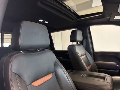 Used 2021 GMC Sierra 2500 AT4 image 42