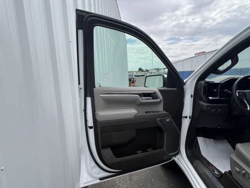 Used 2025 Chevrolet Silverado 1500 LTZ AWD/4WD image 13
