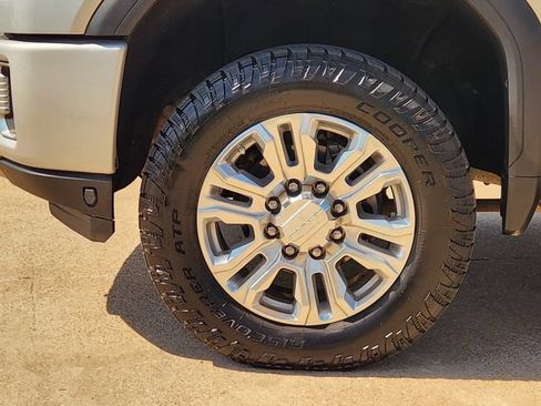 Used 2020 GMC Sierra 3500 Denali w/ Denali Ultimate Package AWD/4WD image 8