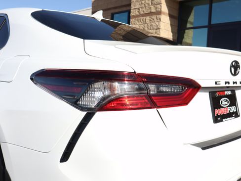 Used 2024 Toyota Camry SE image 15