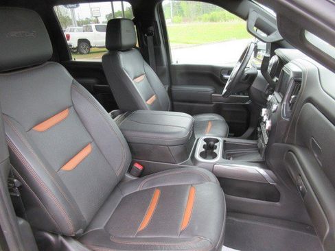 Used 2023 GMC Sierra 2500 AT4 w/ AT4 Preferred Package AWD/4WD image 12