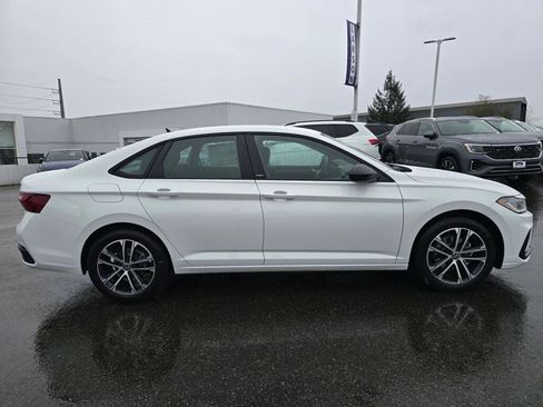 New 2026 Volkswagen Jetta Sport FWD image 2