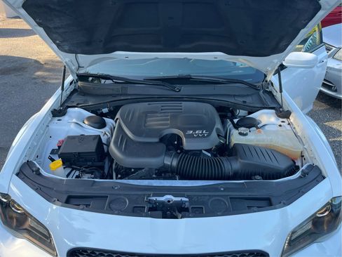Used 2020 Chrysler 300 S RWD image 11
