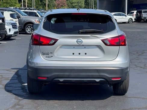 Used 2019 Nissan Rogue Sport S FWD image 17