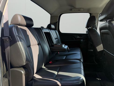 Used 2013 GMC Sierra 2500 SLT w/ SLT Convenience Package image 24